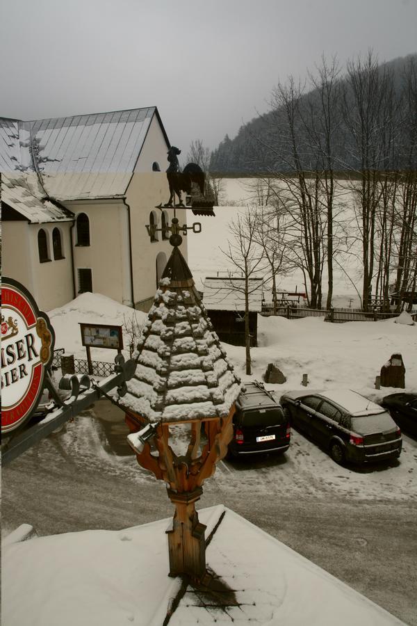 Gasthof Kirchenwirt ラッケンホーフ エクステリア 写真