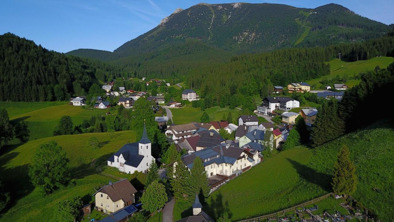 Gasthof Kirchenwirt ラッケンホーフ エクステリア 写真